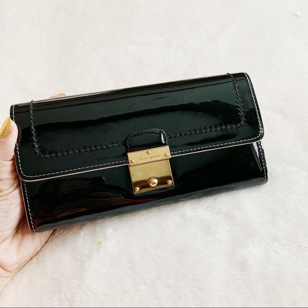 NWT Marc Jacobs Black Patent Leather Clutch Wallet
